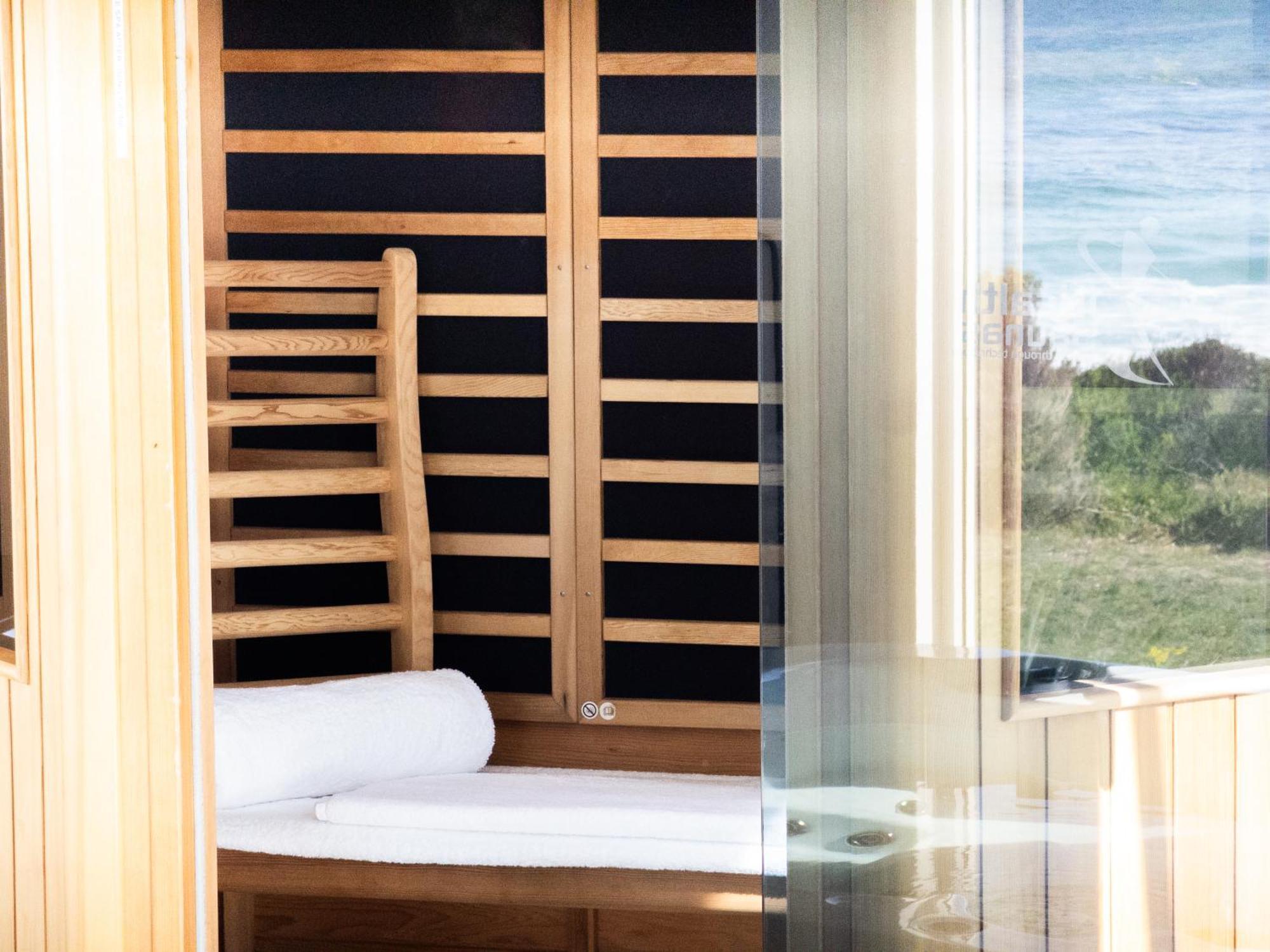 Villa Saltwater Sunrise Falmouth Exterior foto